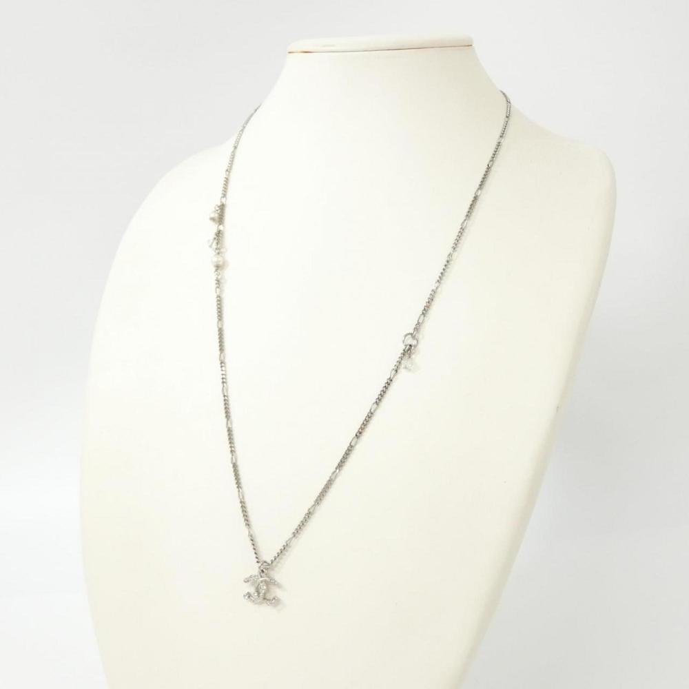 CHANEL White Necklace - Picture 6 of 6